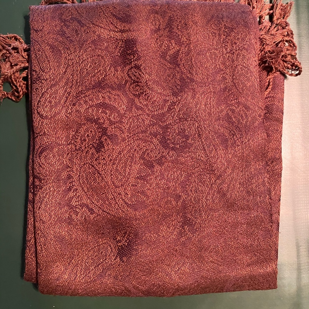 Pashmina scarf/shawl 26W 67L 70% cashmere 30% silk